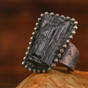 Natural Soul Jewels ® - Anello in tormalina grezza per donna