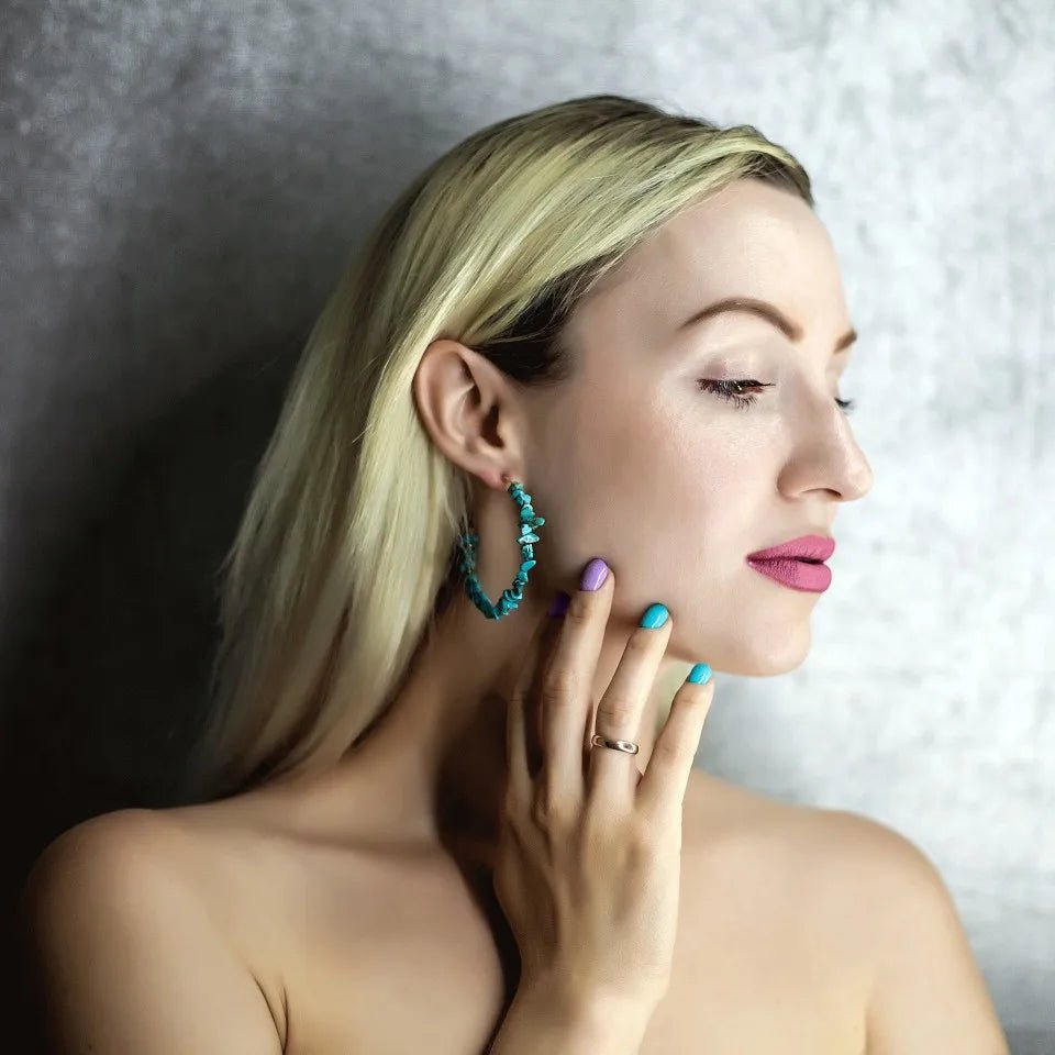 Natural Coral Jewels® - Dangling red coral stone earrings - NaturJewels®