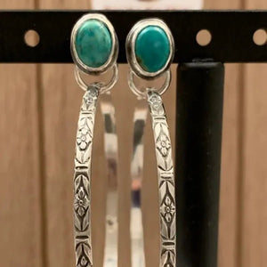 Natural Coral Jewels® - Silver and coral color drop earrings in ethnic style - NaturJewels®