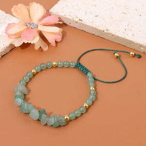 Natural Stone® - Nature bracelet with irregularly beaded stone in green color - NaturJewels®